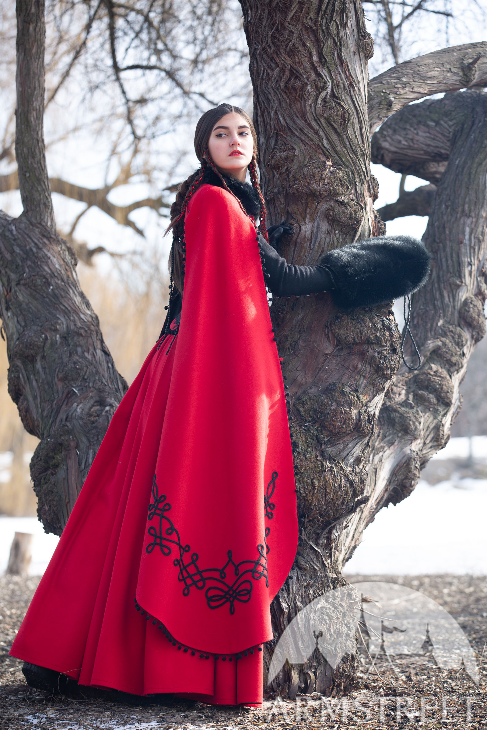 medieval-fantasy-wool-coat-queen-of-sham
