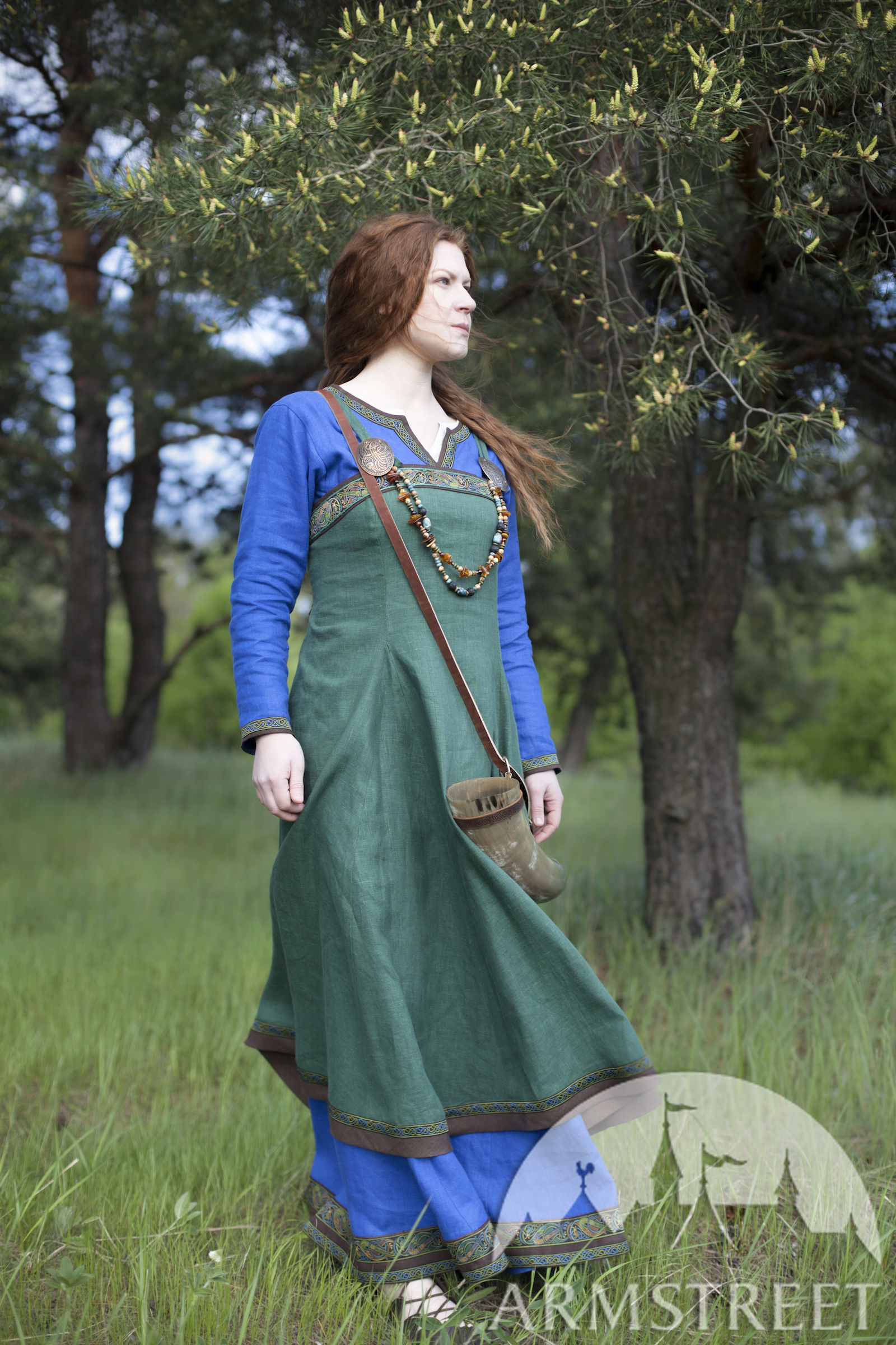 Ancient Viking Dress and Apron "Ingrid the Hearthkeeper". Available in green flax linen, blue