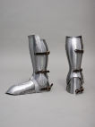 Medieval armor: functional full-round greaves