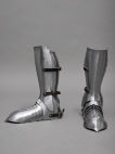 Medieval armor: functional full-round greaves