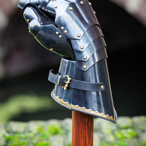Articulated finger gauntlets "Kingmaker" by ArmStreet