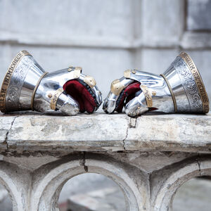 Hourglasses Finger Gauntlets "King's Guard" side view