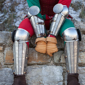 Legs Armor Splinted Greaves with Etching