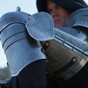 Medieval Western Paladin Etched Leg Armor