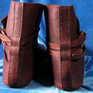 MEDIEVAL LEATHER BOOTS
