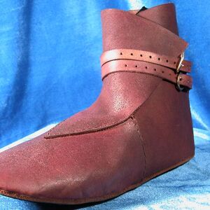 MEDIEVAL LEATHER BOOTS