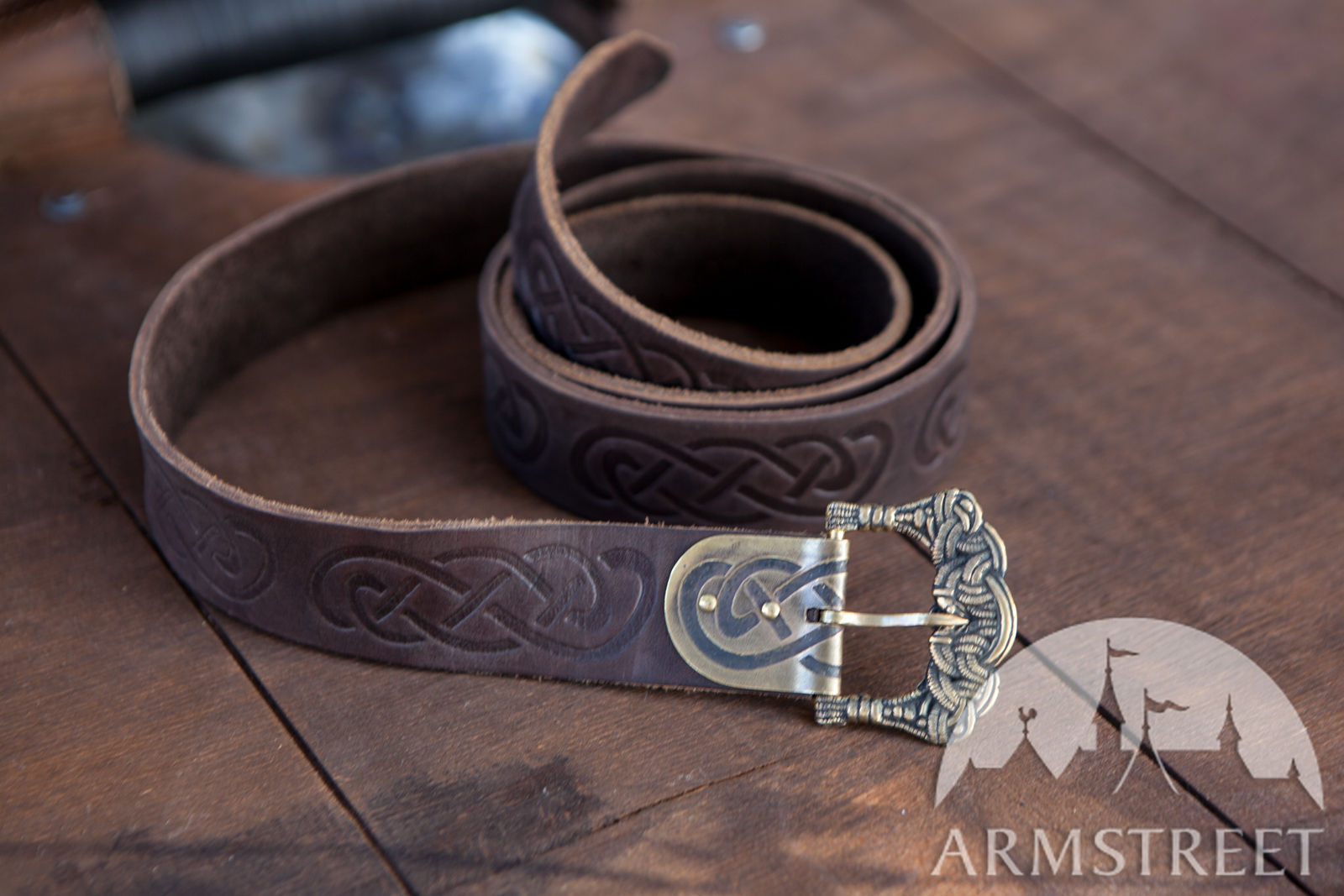 Viking Bracers with Etched Brass Accents. Available in: brown leather,  black leather, brass, wolves etching, dragon etching :: by medieval store  ArmStreet