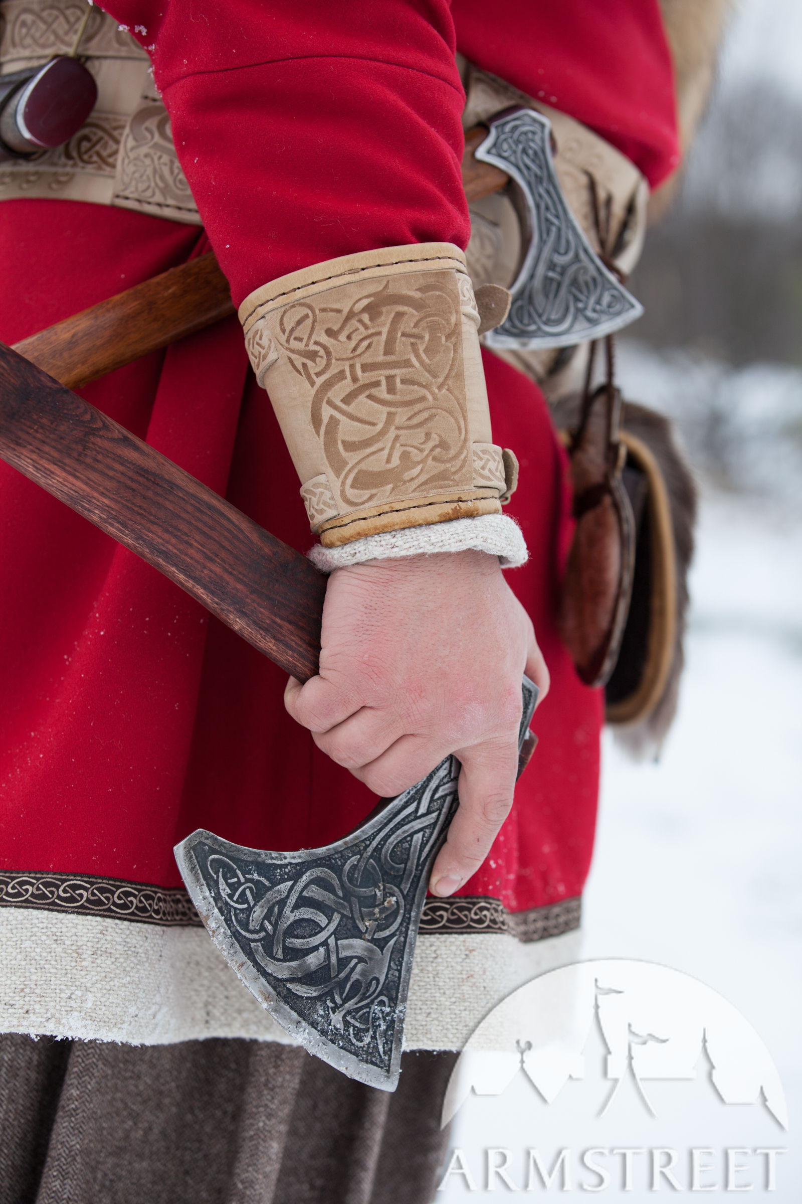 https://armstreet.com/catalogue/full/viking-bracers-embossed-leather-10.jpg