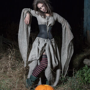 Witch costume: linen robe with corset belt