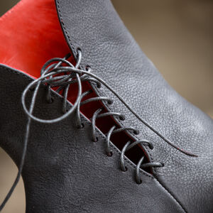 Ankle boots with contrasting lining for men
