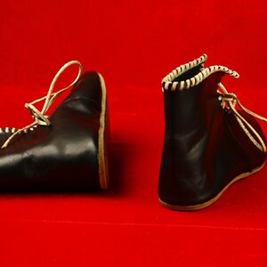BLACK MEDIEVAL BOOTS/SHOES HANDMADE LEATHER SHOES