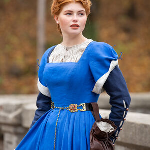 “German Rose” full medieval costume: chemise, fitted dress and overdress