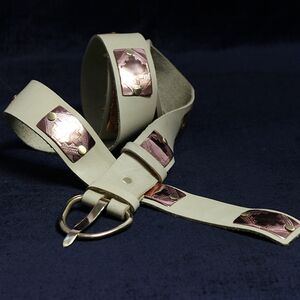 HANDMADE EXCLUSIVE MILK-WHITE BELT