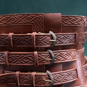Handmade leather corset belt with embossing "Huntress"