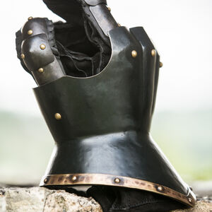 Hourglass Finger Gauntlets “The Wayward Knight”