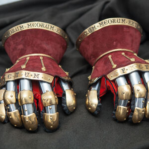 Medieval Finger Gauntlets "King's Guard" in red
