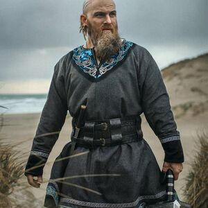 Limited winter edition woolen embroidered Viking tunic “Jarl Eric”