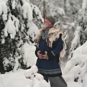 Linen Embroidered Viking Tunic "Jarl Ingvar"