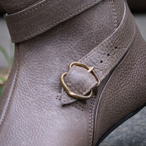 Medieval leather ankle demi-boots “Huntress” turnshoes