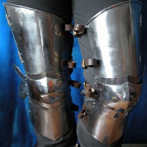MEDIEVAL COMBAT LEGS WITH THIGH PLATE