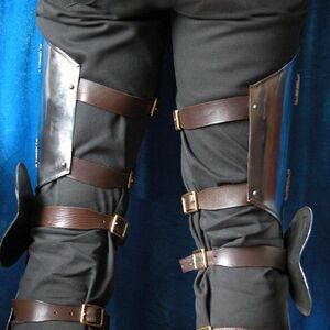 MEDIEVAL COMBAT LEGS WITH THIGH PLATE