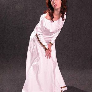  MEDIEVAL DRESS WITH CHEMISE "LADY OF HEART"