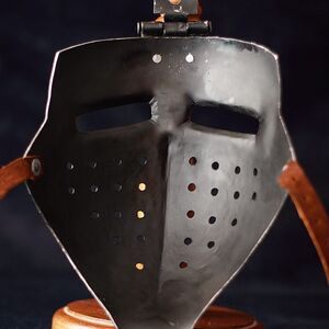 MEDIEVAL KLAPPVISOR HELMET