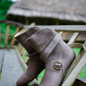 Medieval leather ankle demi-boots “Huntress” turnshoes