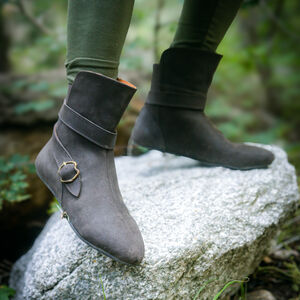 Medieval leather ankle demi-boots “Huntress” turnshoes