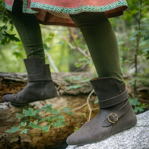 Medieval leather ankle demi-boots “Huntress” turnshoes
