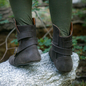 Medieval leather ankle demi-boots “Huntress” turnshoes