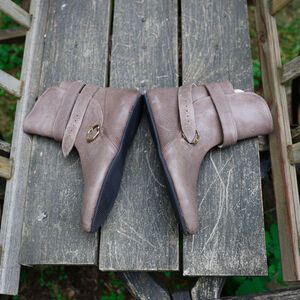 Medieval leather ankle demi-boots “Huntress” turnshoes