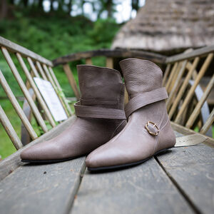 Medieval leather ankle demi-boots “Huntress” turnshoes