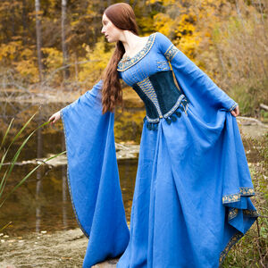  Medieval clothing "Lady of the Lake"