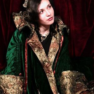 MEDIEVAL RENAISSANCE CLOAK DRESS