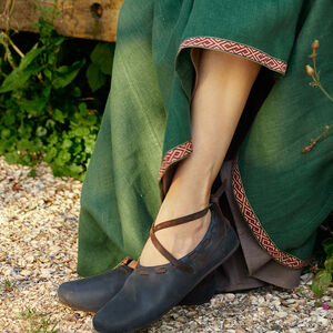 Medieval women’s shoes "Fireside family" comfy flat slip-ons