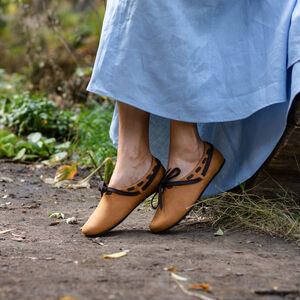 Medieval women’s shoes "Fireside family" comfy flat slip-ons