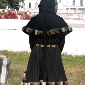 MEDIEVAL WOOL COAT TUNIC GARB - TAPPERT AND HOOD