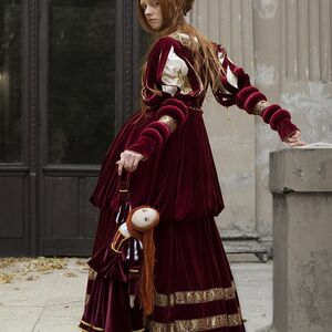 Medieval Renaissance Nobility Velvet Dress