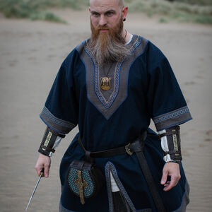 Short-sleeved Viking woolen tunic with trim, hand stitching and accents "Ingvar the Sailor"