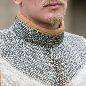Weave of the stainless steel chainmail of the gorget by ArmStreet