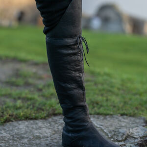 Knee-high leather medieval boots “Dark Wolf”