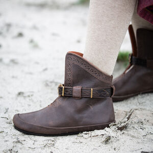 Female Viking Leather Shoes