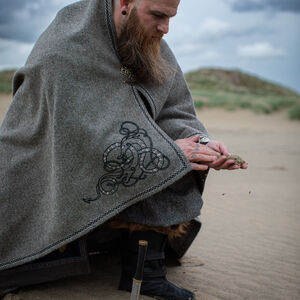Viking Woolen Cloak with Embroidery "Hilda the Haughty"