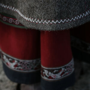 Woolen Cape with Embroidery "Astrid the Wolfspeaker"