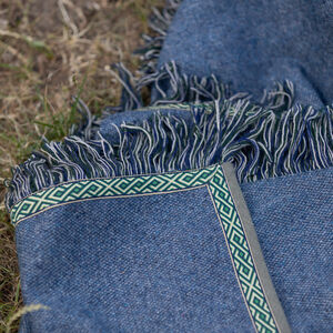 Woolen cape with fringe “Fireside Family”