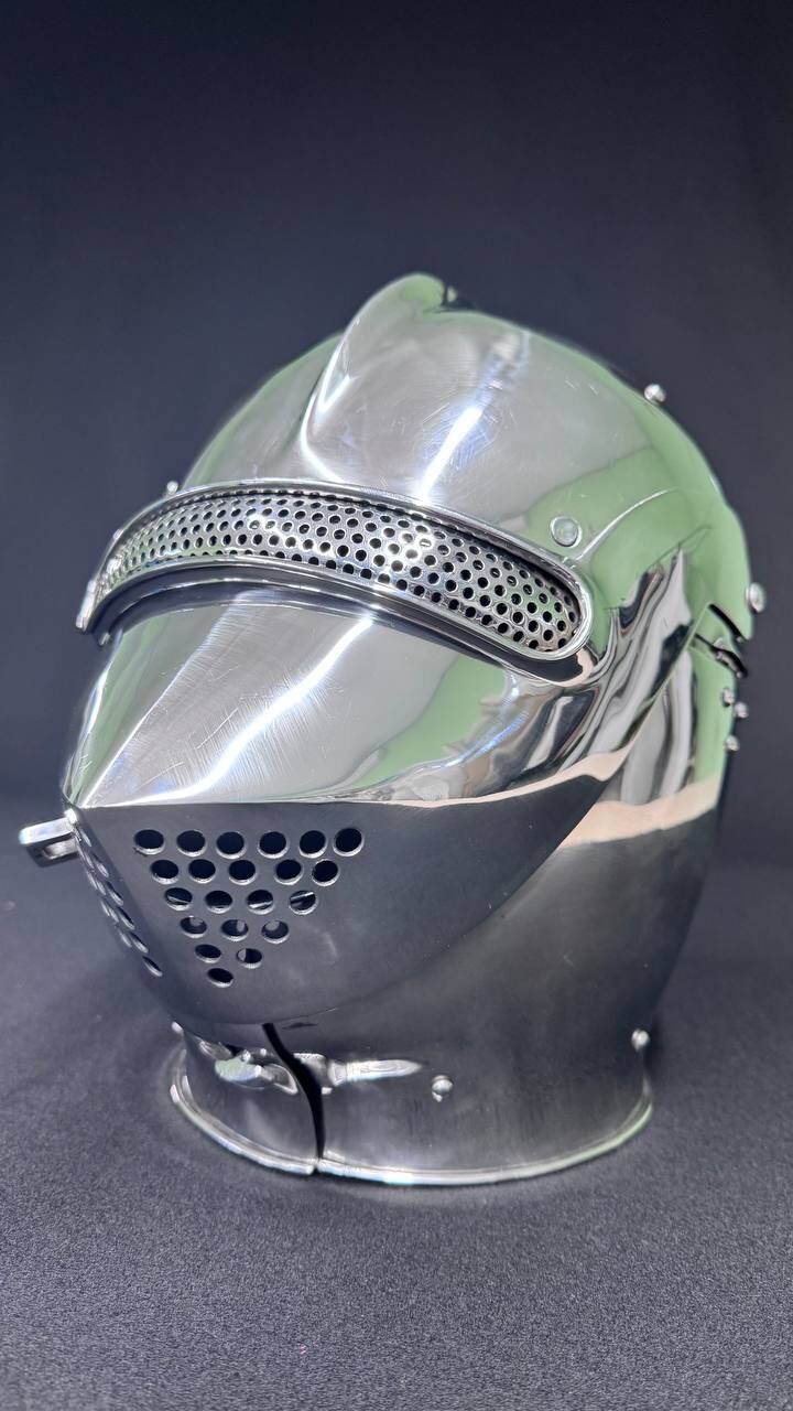 Helmet &ldquo;Armet a Rondolle&rdquo; modified for harnischfechten