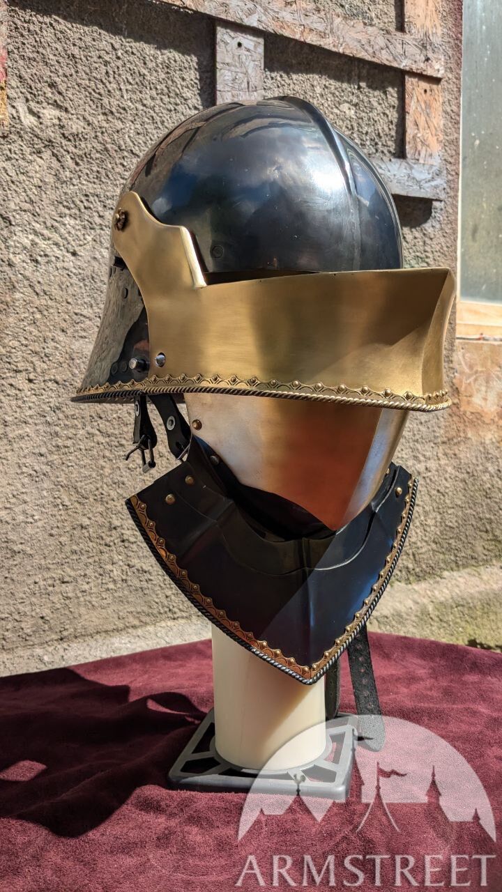 "Kingmaker" sallet and bevor in black and gold