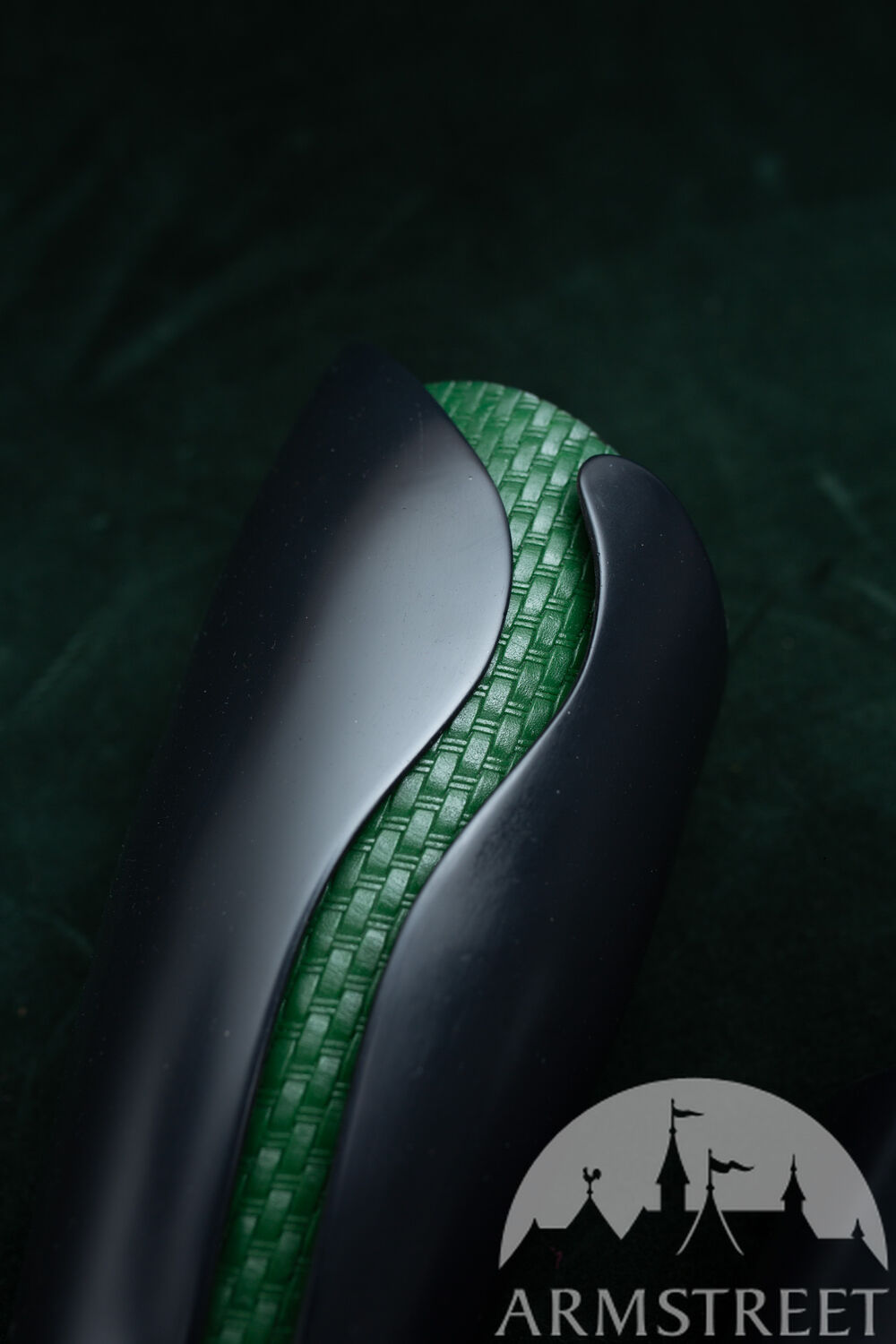 Plastic sword-fighting armguards "Futura" for HEMA Swordplay