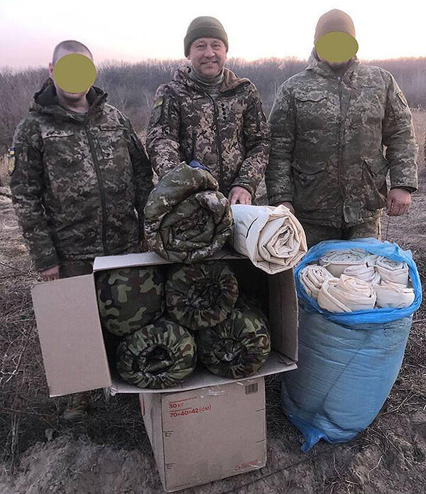 Sleeping bags delivered to the front line